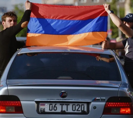 Армянские автомобили буксуют на штрафстоянках